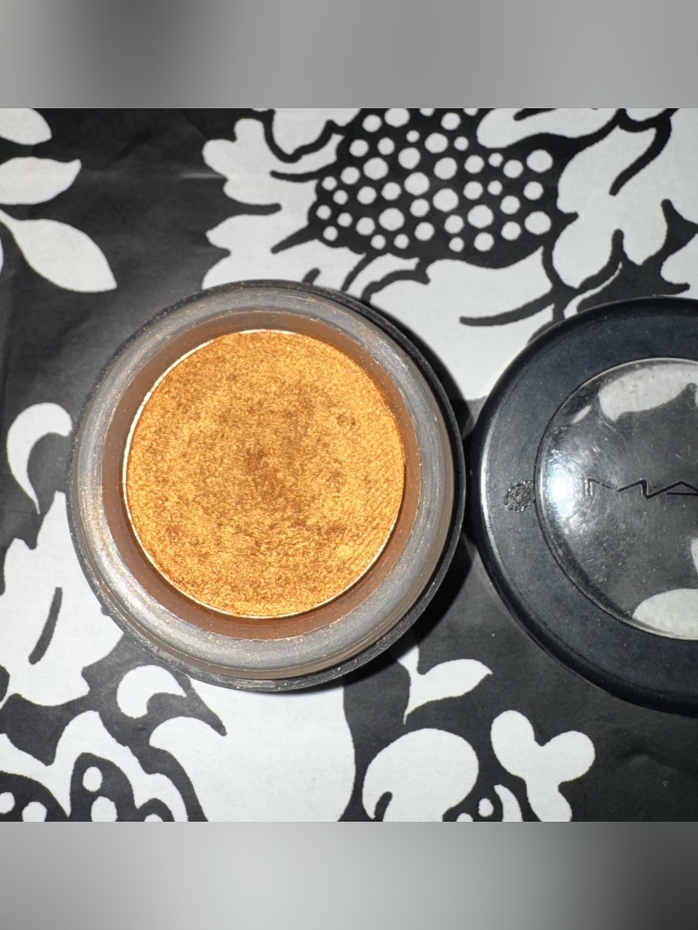 MAC Sleek Eyeshadow